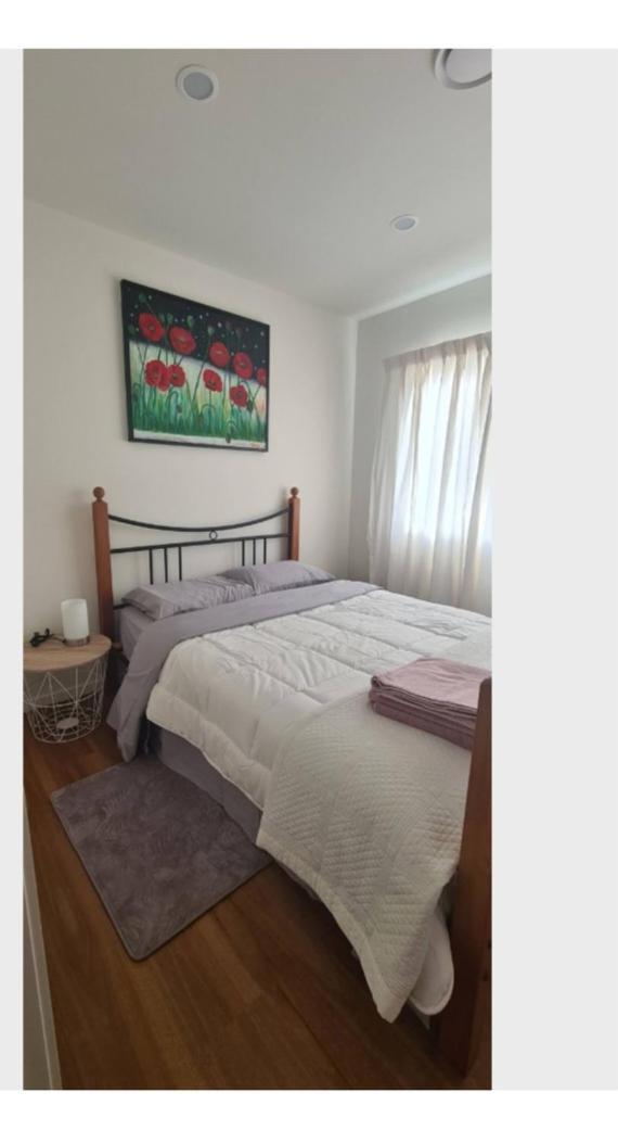 This Fabulous, Single-Level 3 Plus 1 Small Room With Folding Sofa Home Auckland Kültér fotó